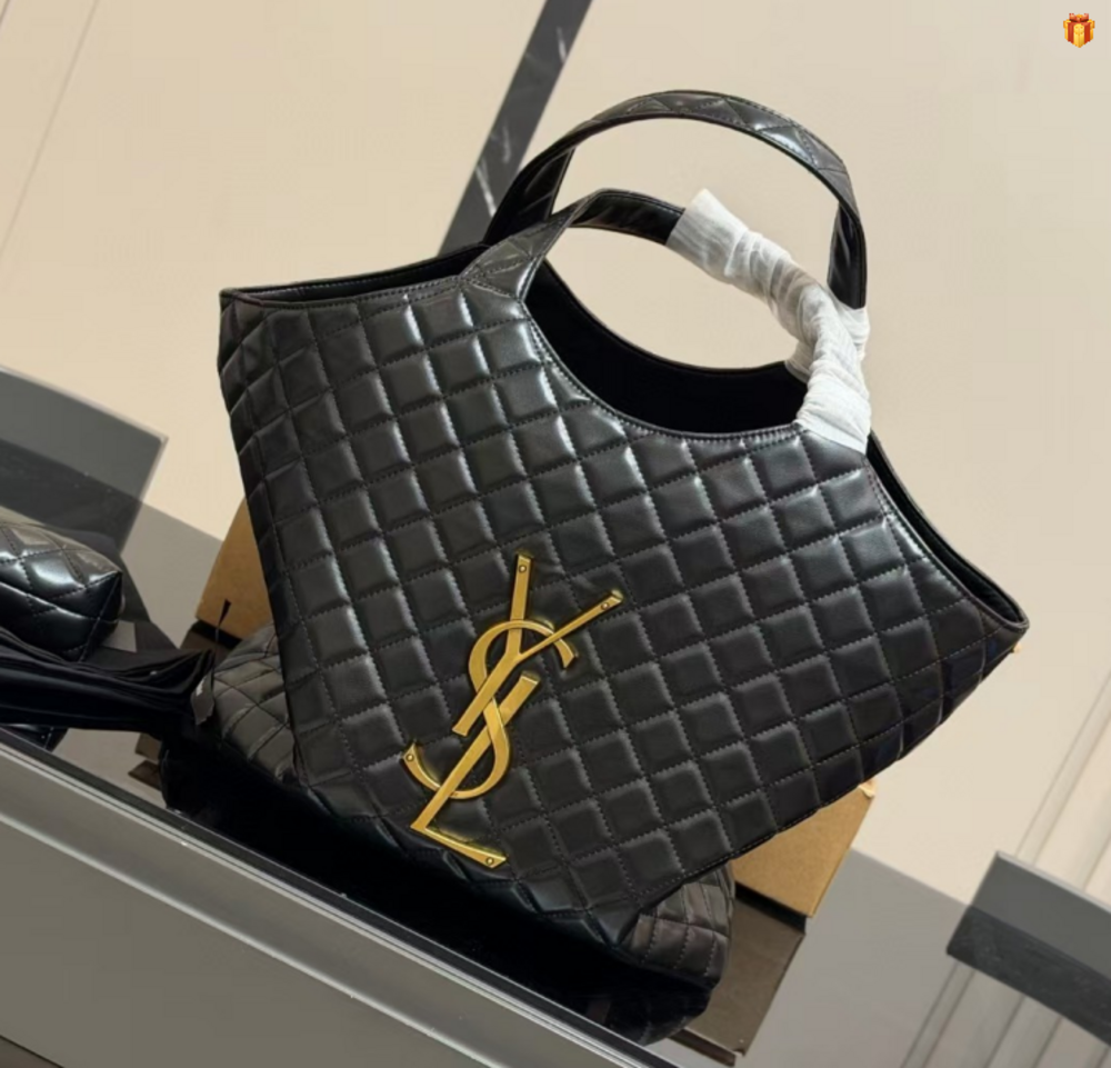 ✨Yves Saint Laurent Black Handbag✨